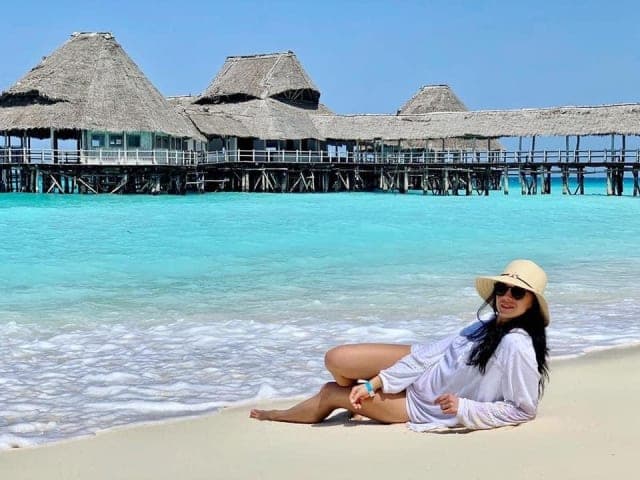 10-Day Best Honeymoon Luxury Safari + Zanzibar Beach